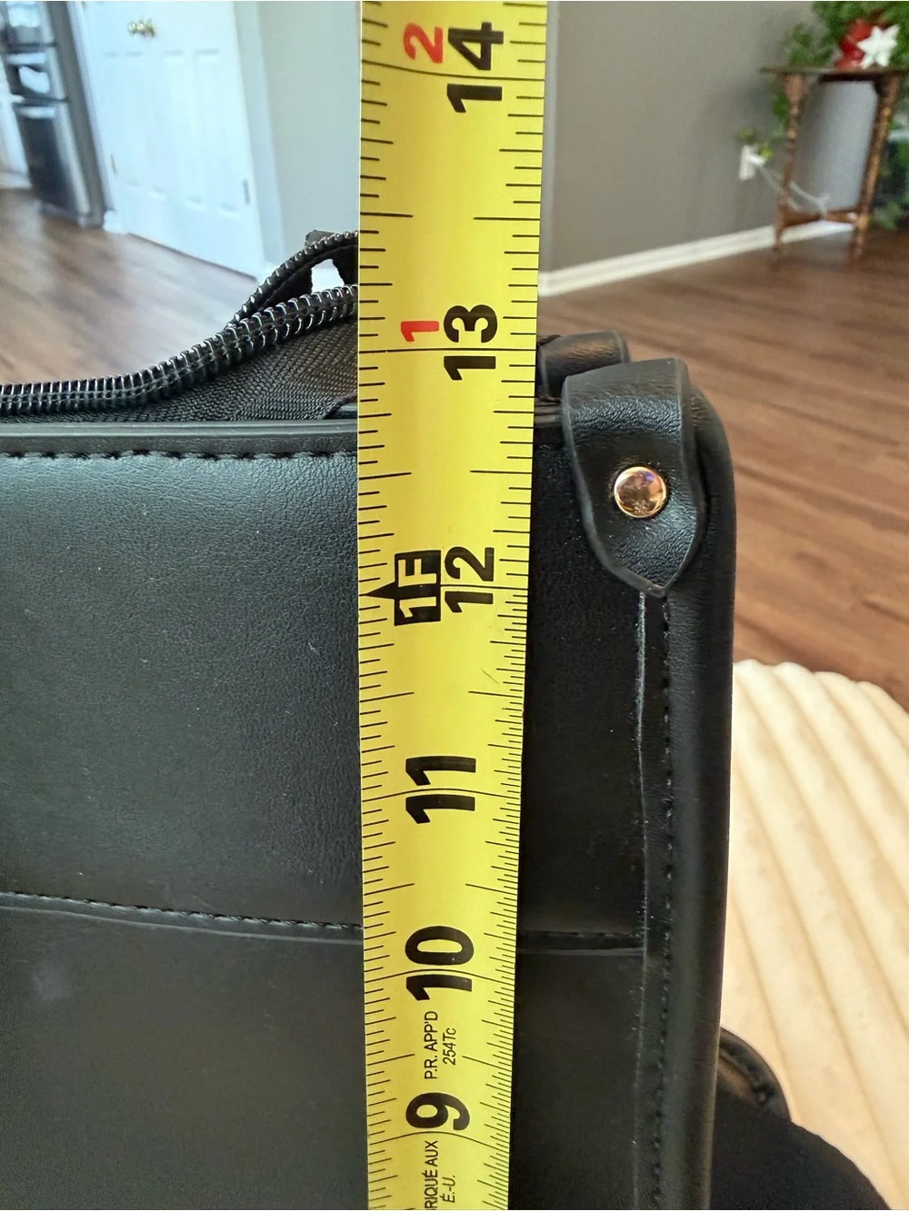 Loveook Black Laptop Tote with Detachable Strap and Wristlet